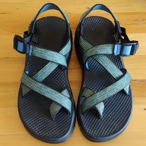 Chacos size 6